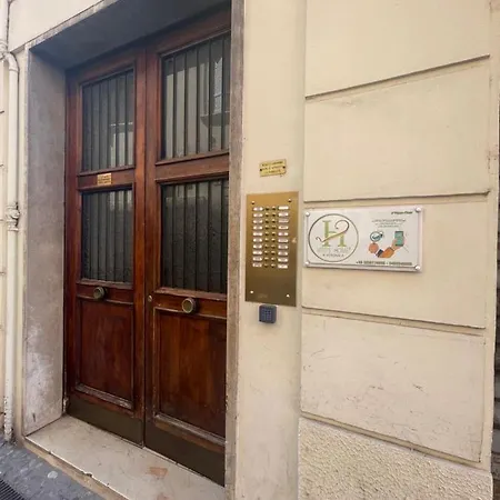 Vitti's 3 2*