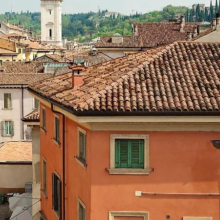 Vitti's 3 2*